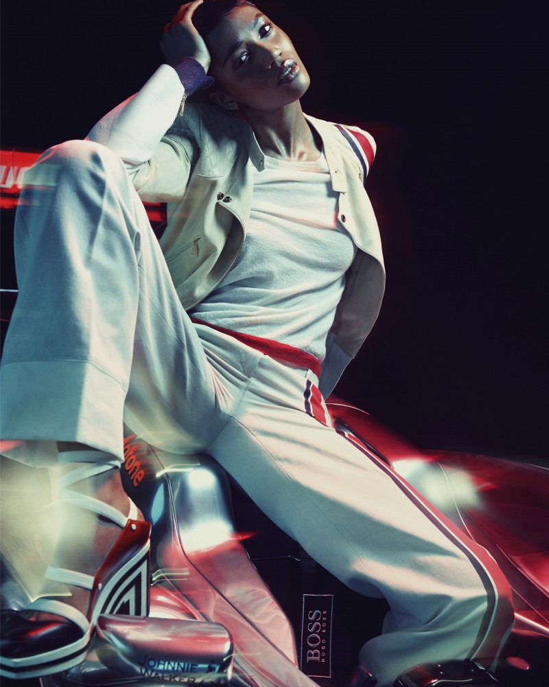 Driving_Miss_Racy_05