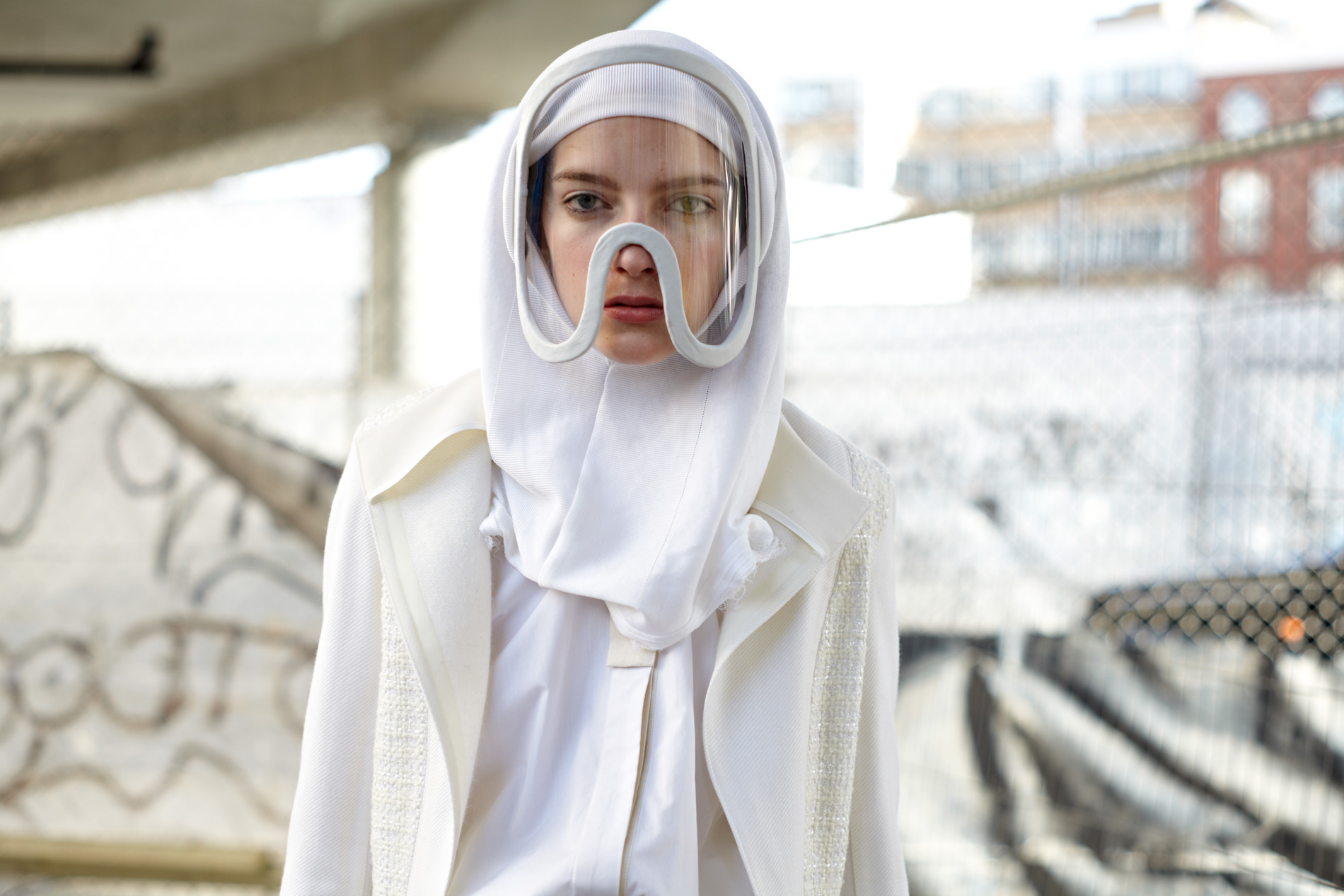 Isabell Yalda Hellysaz_12