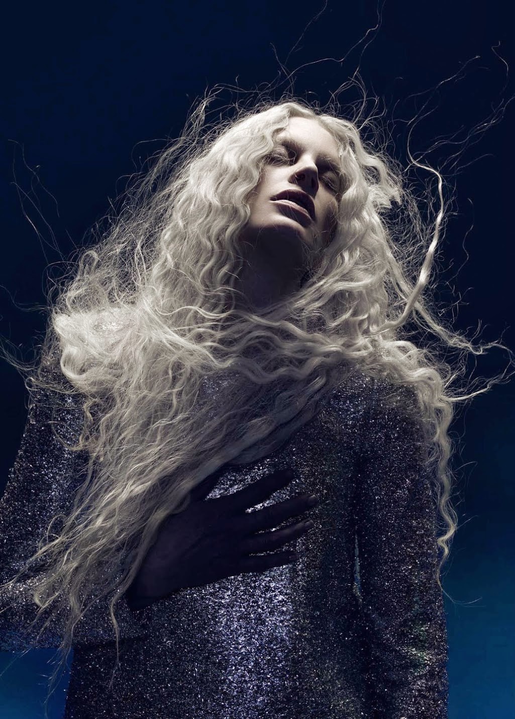 kristen-mcmenamy-by-nadav-kander-for-under-the-influence-magazine-13-spring-summer-2014-10