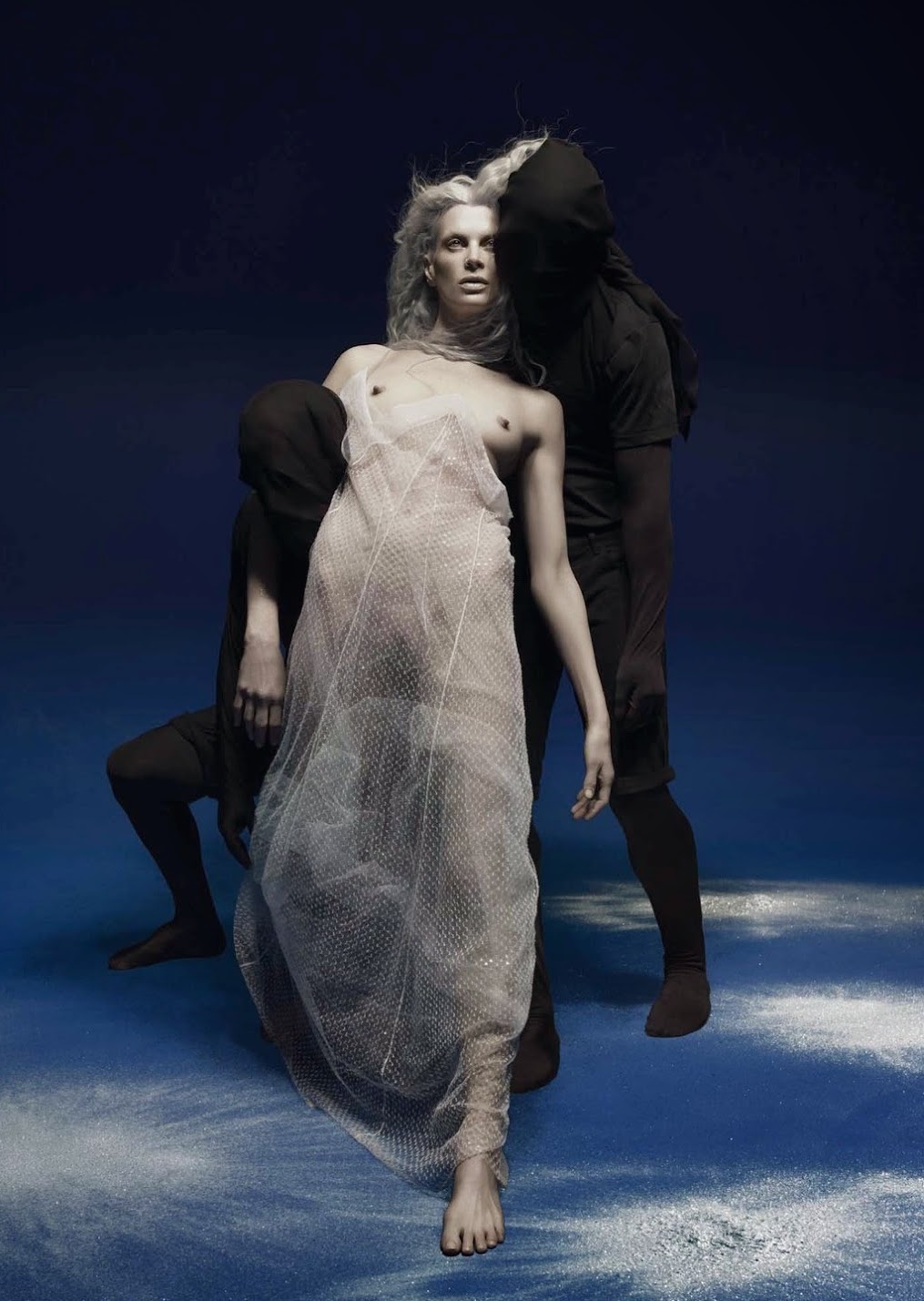 kristen-mcmenamy-by-nadav-kander-for-under-the-influence-magazine-13-spring-summer-2014-2