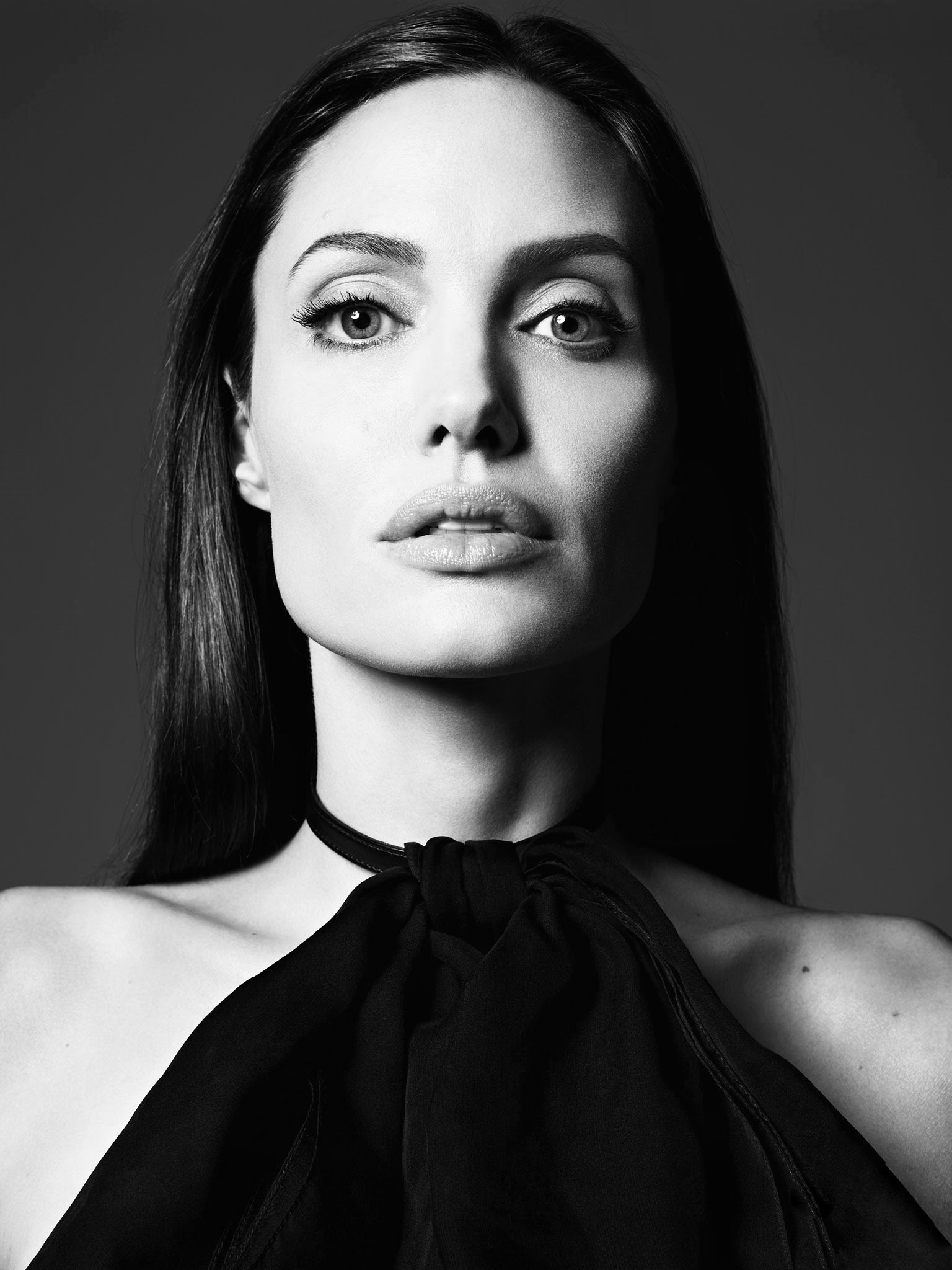 angelina-jolie-by-hedi-slimane-for-elle-us-june-2014-11
