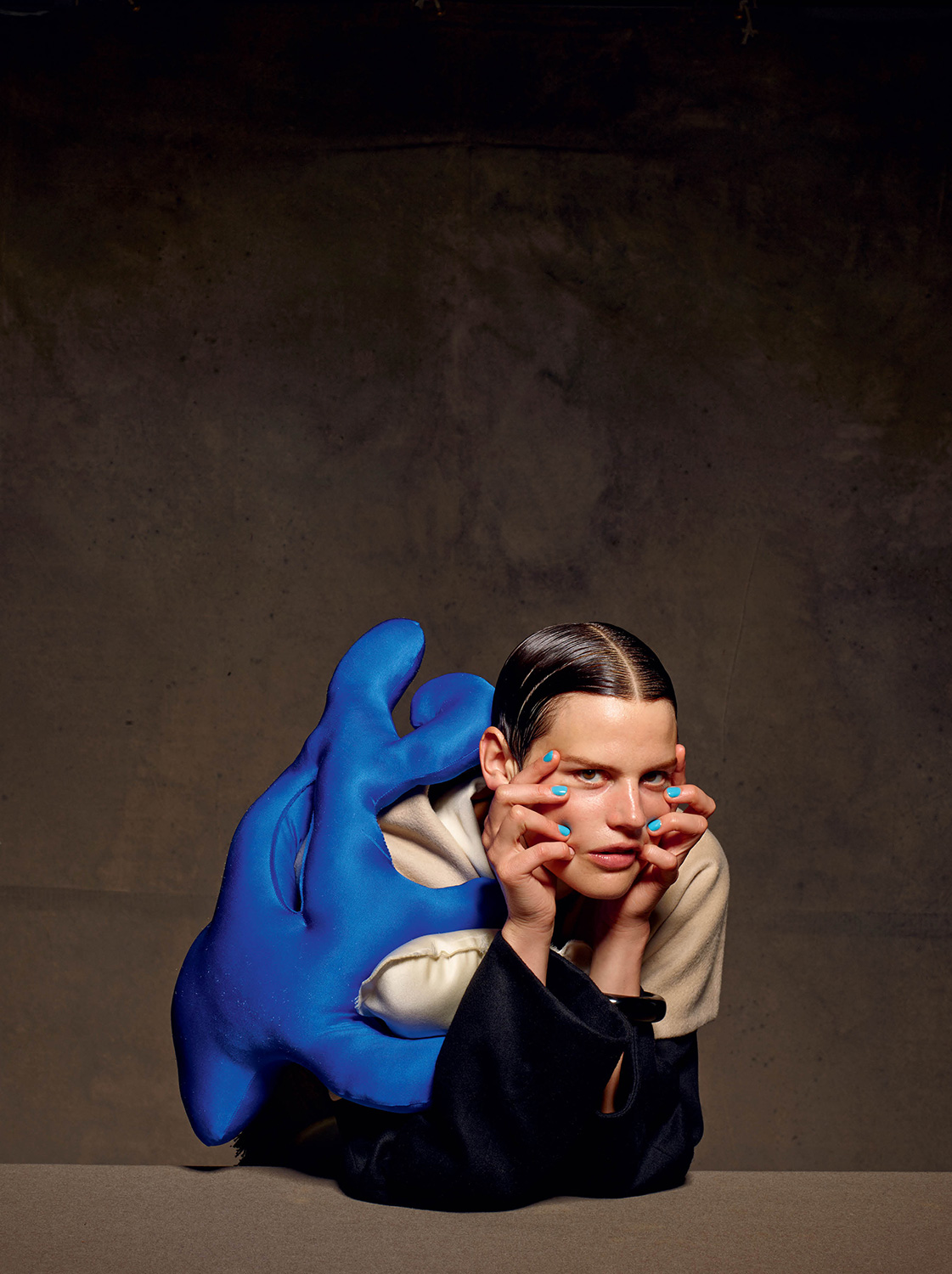 saskia-de-brauw-by-julien-d_ys-for-cr-fashion-book-5-8