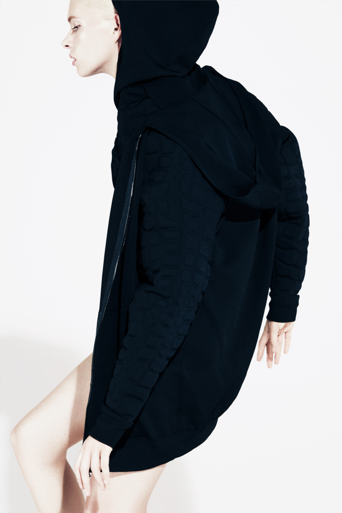 alyona-subbotina-by-sevda-albers-for-lofficiel-mexico-november-2014-10