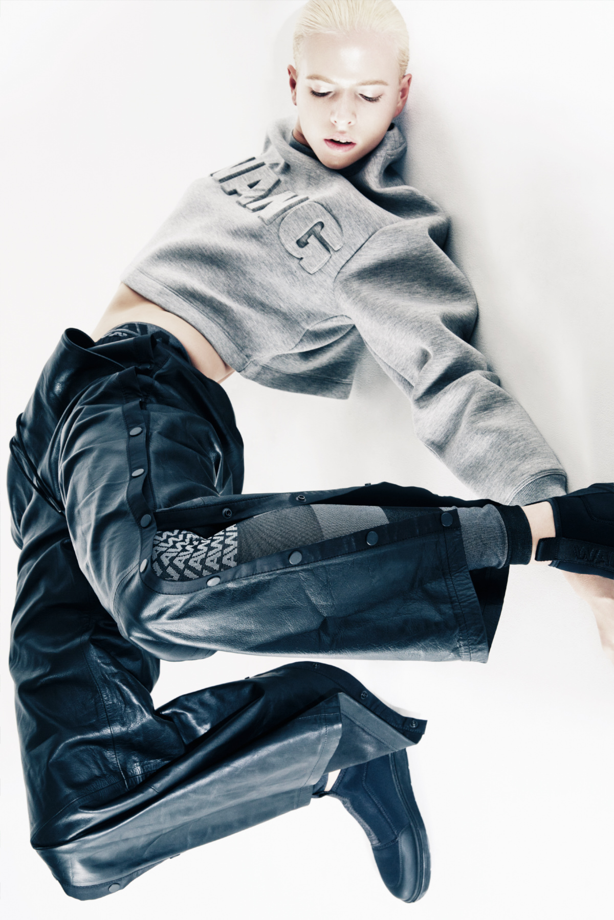 alyona-subbotina-by-sevda-albers-for-lofficiel-mexico-november-2014-5