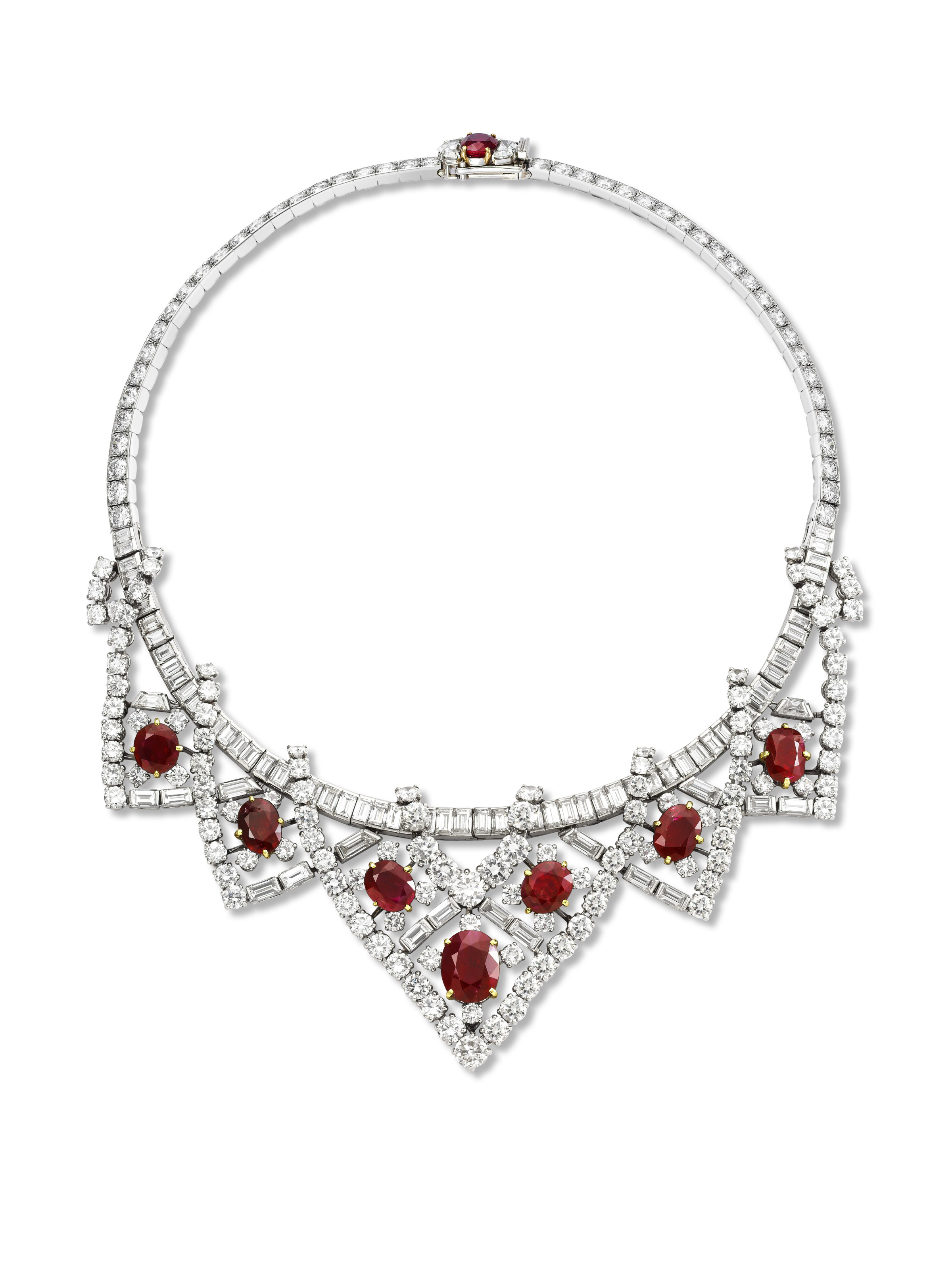 Necklace worn by Elizabeth Taylor _c_ Cartier