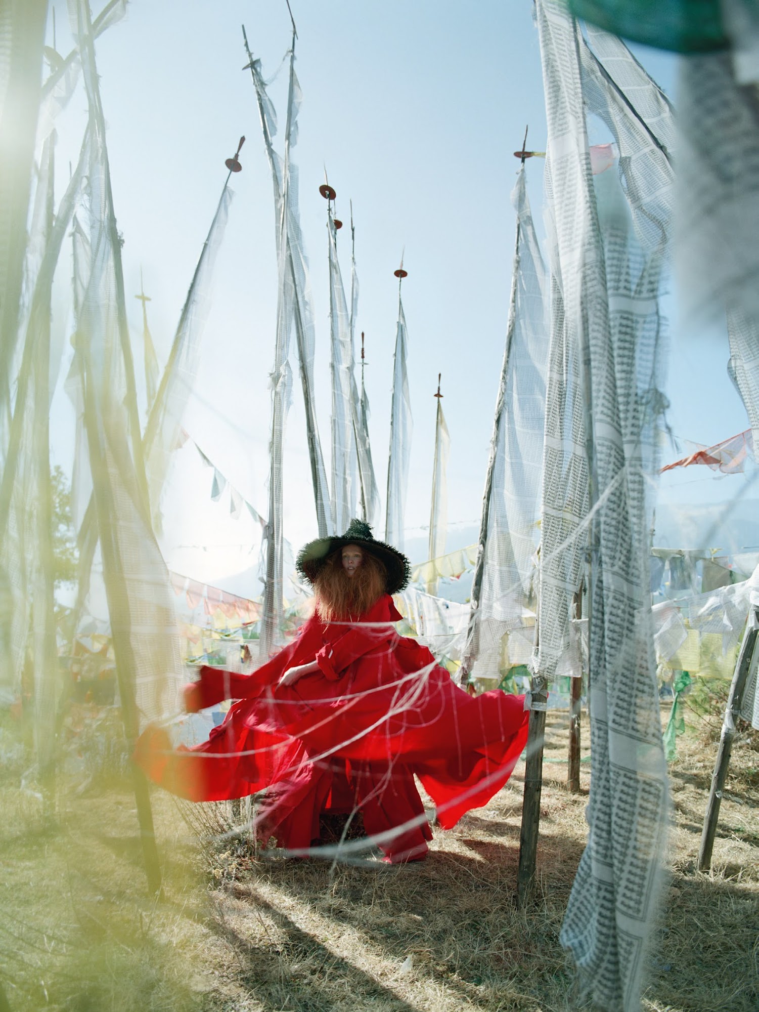 karen-elson-by-tim-walker-for-vogue-uk-may-2015-21