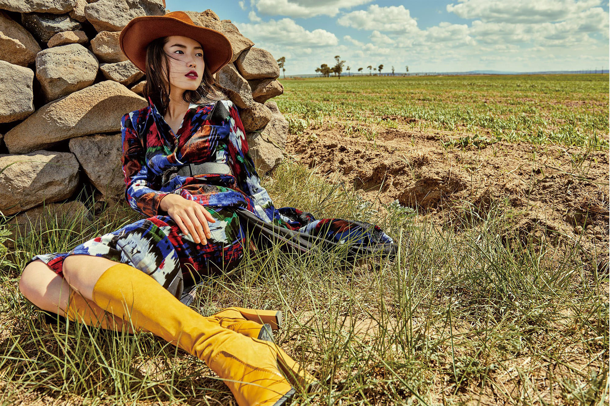 jessie-hsu-by-yin-chao-for-vogue-china-august-2015-5