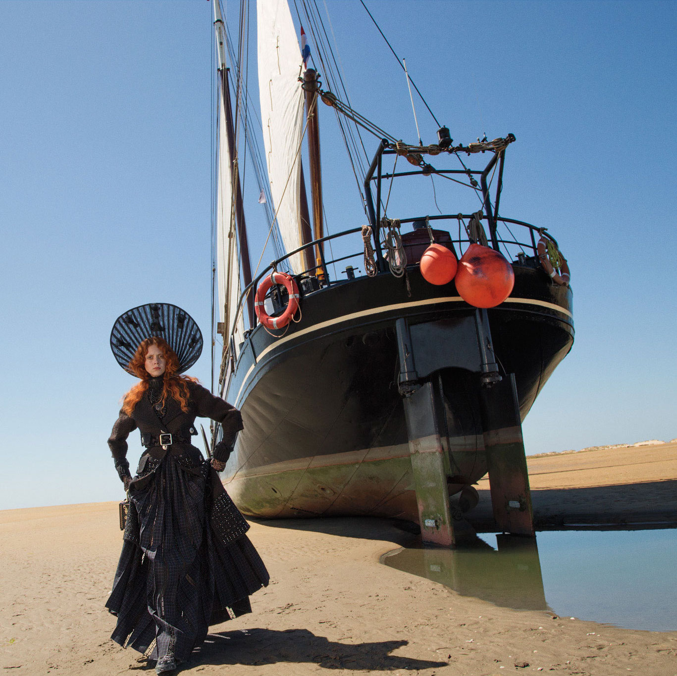 natalie-westling-by-inez-van-lamsweerde-vinoodh-matadin-for-w-magazine-september-2015-2