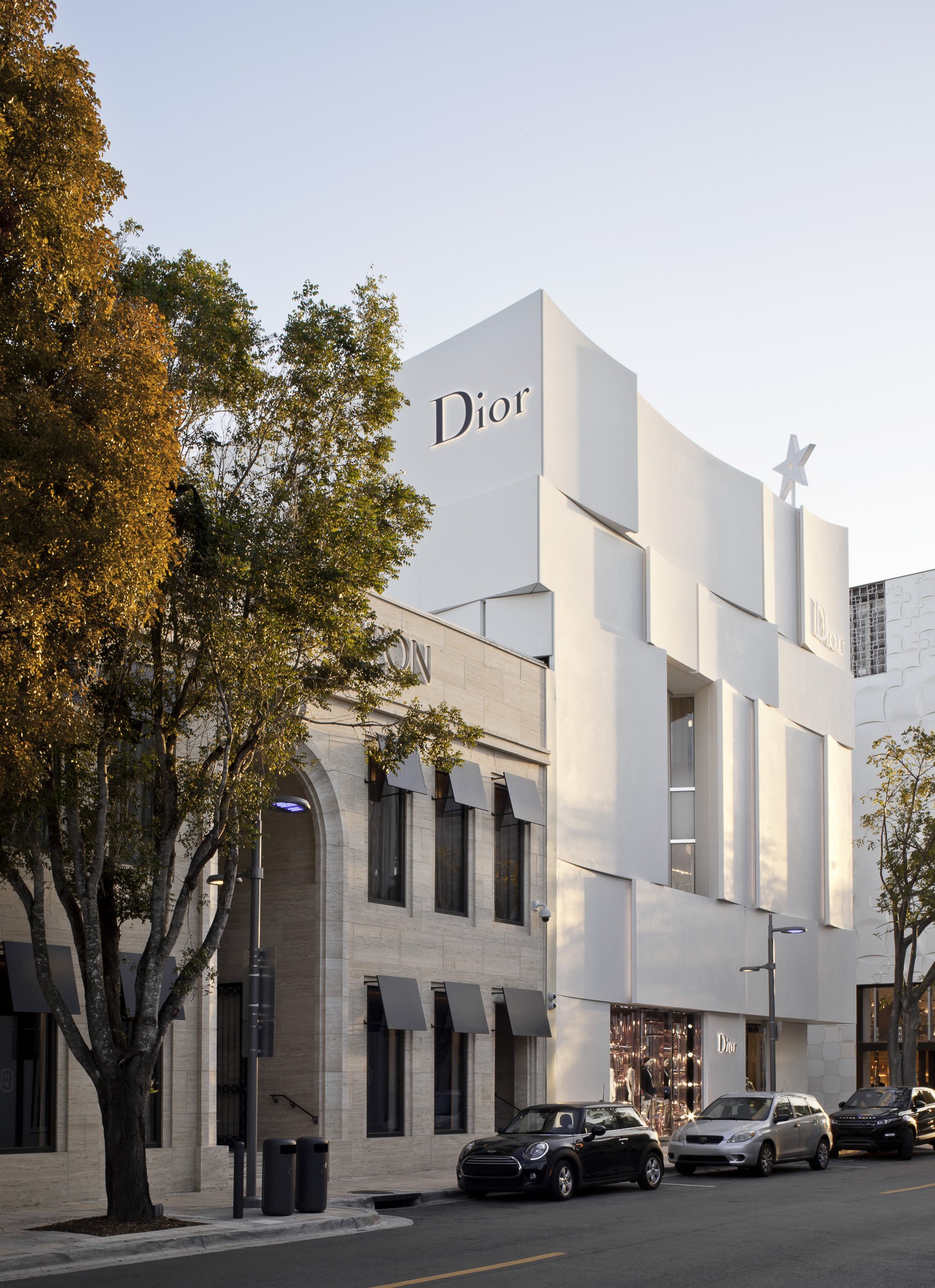 Dior Miami Facade-yesonfashion-com-02