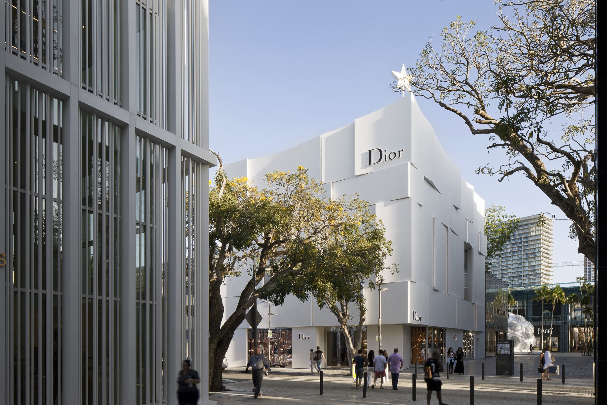 Dior Miami Facade-yesonfashion-com-05