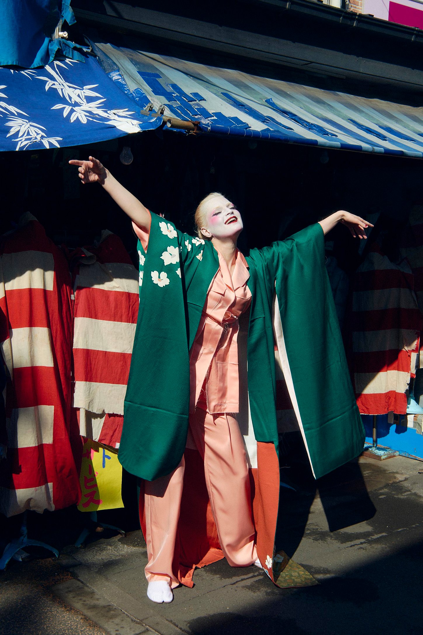 Numero-April_2016-Guinevere_van_Seenus-by-Sofia_Sanchez-Mauro_Mongiello-yesonfashion-com-06