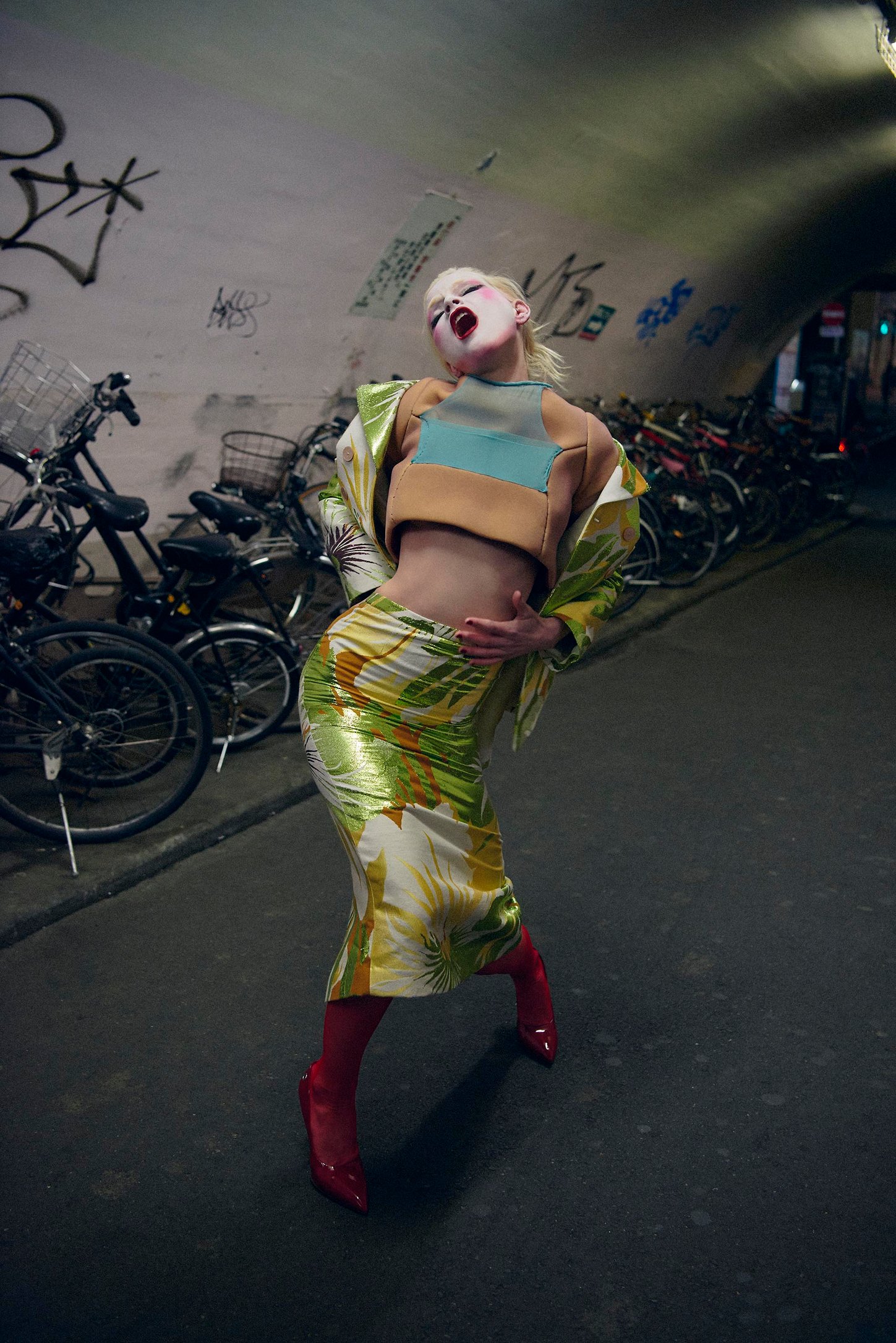 Numero-April_2016-Guinevere_van_Seenus-by-Sofia_Sanchez-Mauro_Mongiello-yesonfashion-com-12