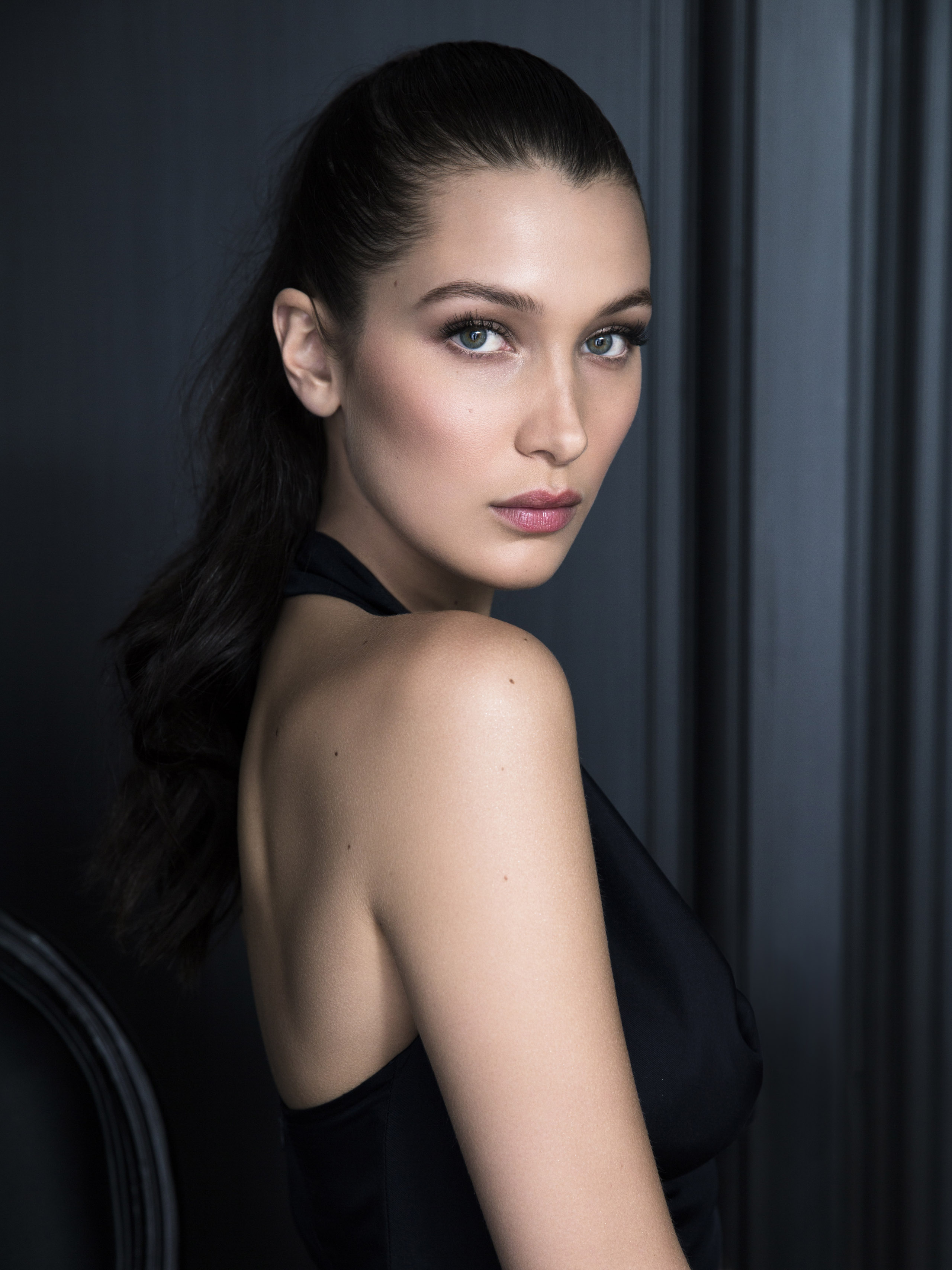 Bella Hadid 成为Dior彩妆大使