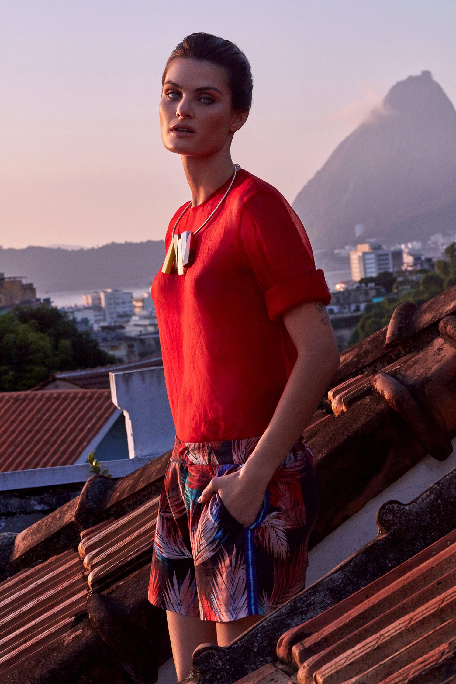 Madame-Figaro-June-10-2016Isabeli-Fontana-by-Enrique-Badulescu-07