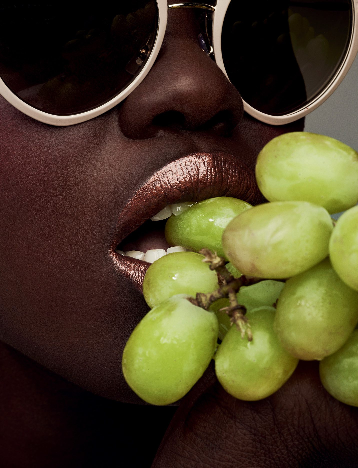 05-LOVE-Magazine-16-Fall-Winter-2016-Grace-Bol-by-Phil-Poynter