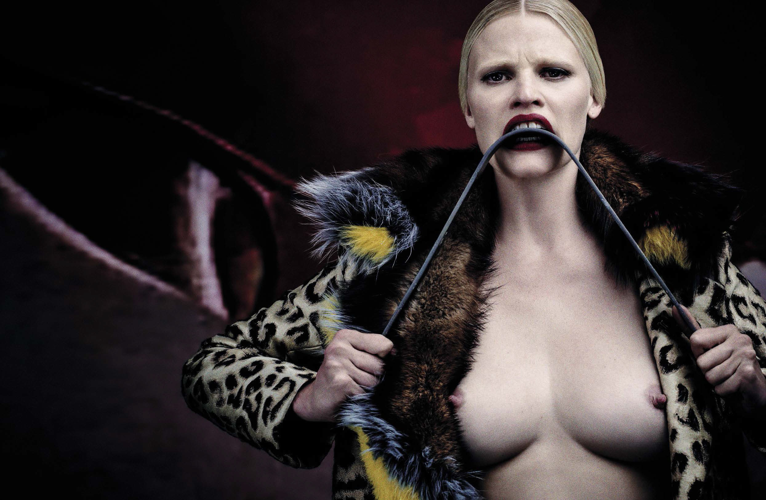 Vogue-Italia-August-2016-Lara-Stone-by-Steven-Klein-yesonfashion-10