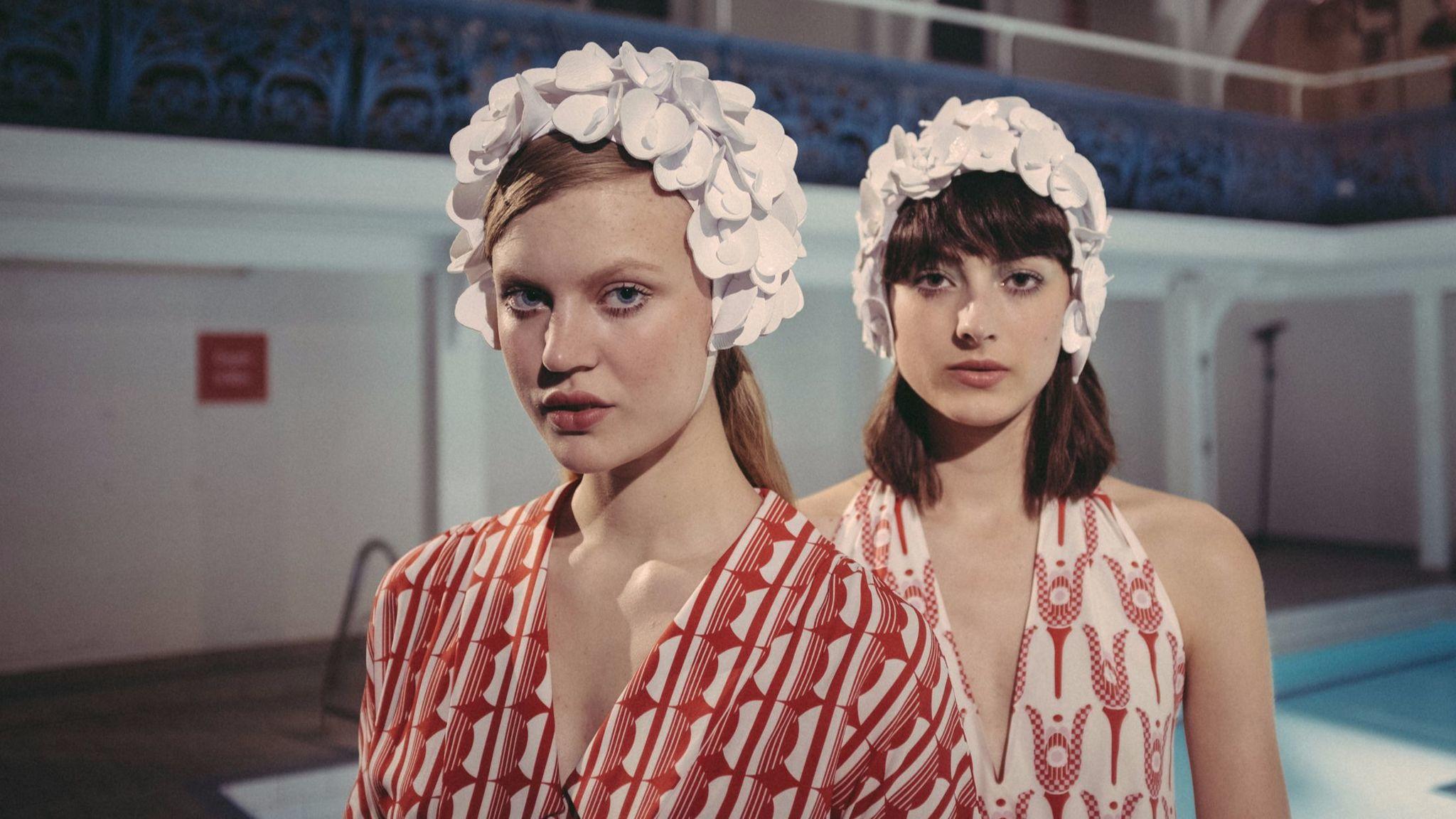 MIU MIU x mytheresa.com：复古风格配可爱游泳舞蹈
