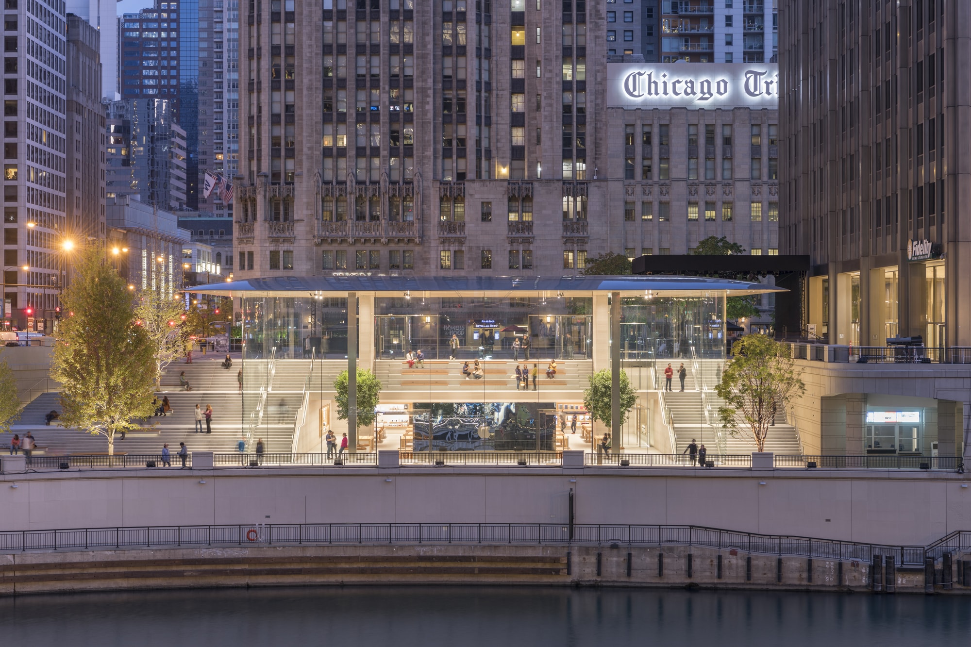 芝加哥密歇根大道苹果专卖店 by Foster + Partners