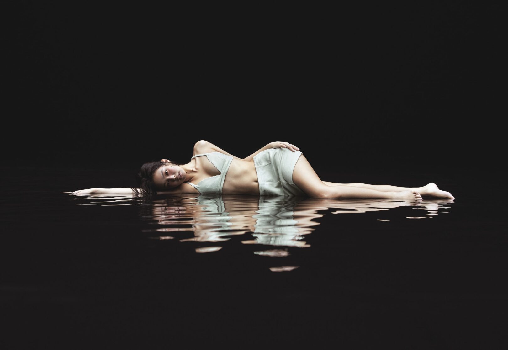 Jennie-for-Calvin-Klein-Campaign-Image_-Photo-Credit-Hong-Jang-Hyun_-2